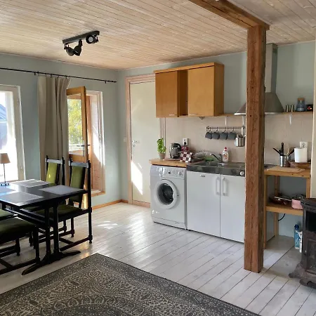 Vaeike-liiva アパート ハープサル